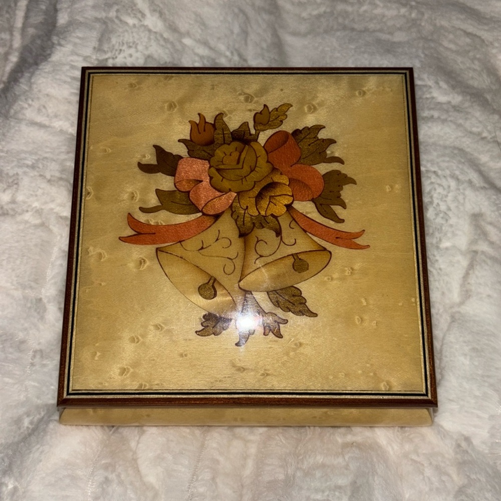 Vintage REUGE SWISS JEWELRY MUSIC BOX